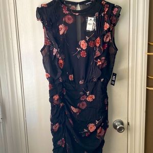 Woman’s floral dress brand new !